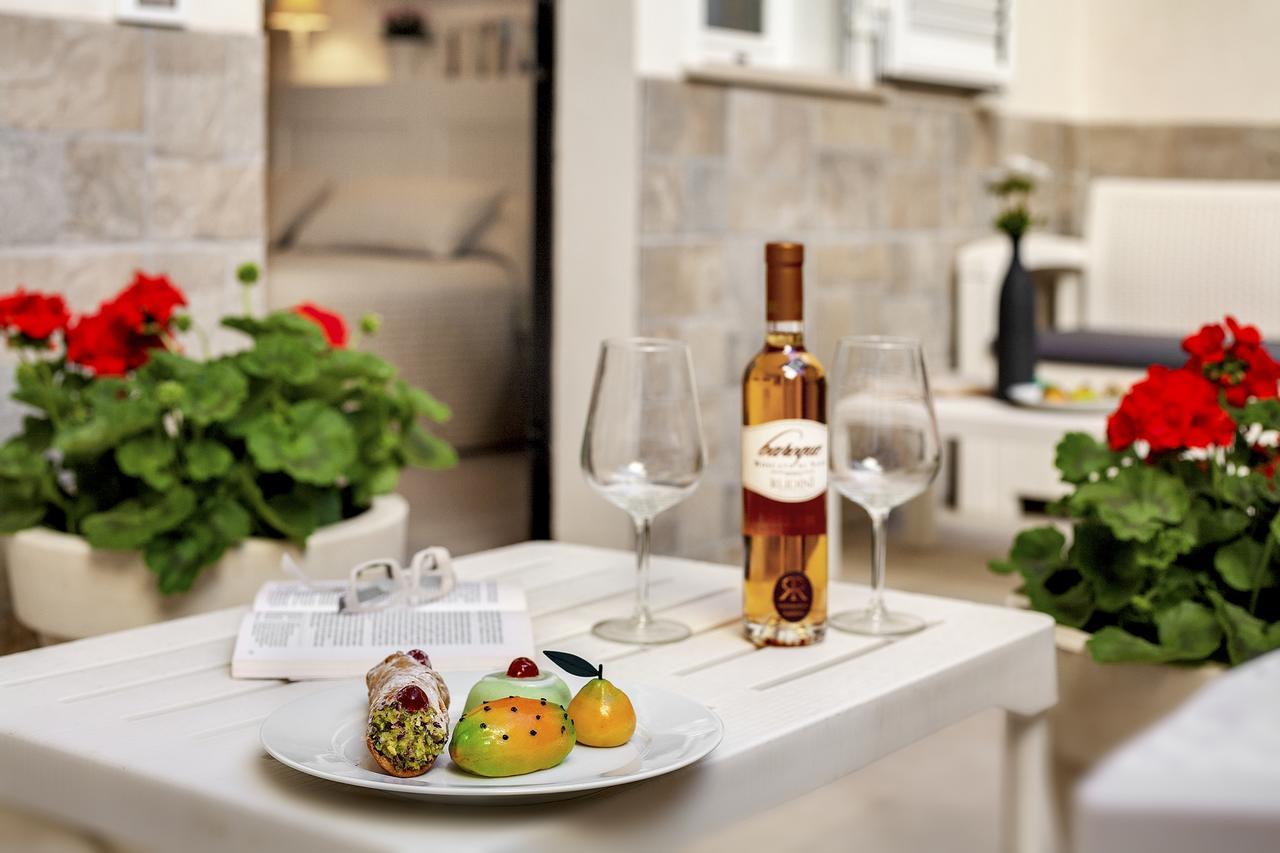 Siciliacasevacanze - Marina Domus Rooms Marina di Ragusa Bagian luar foto