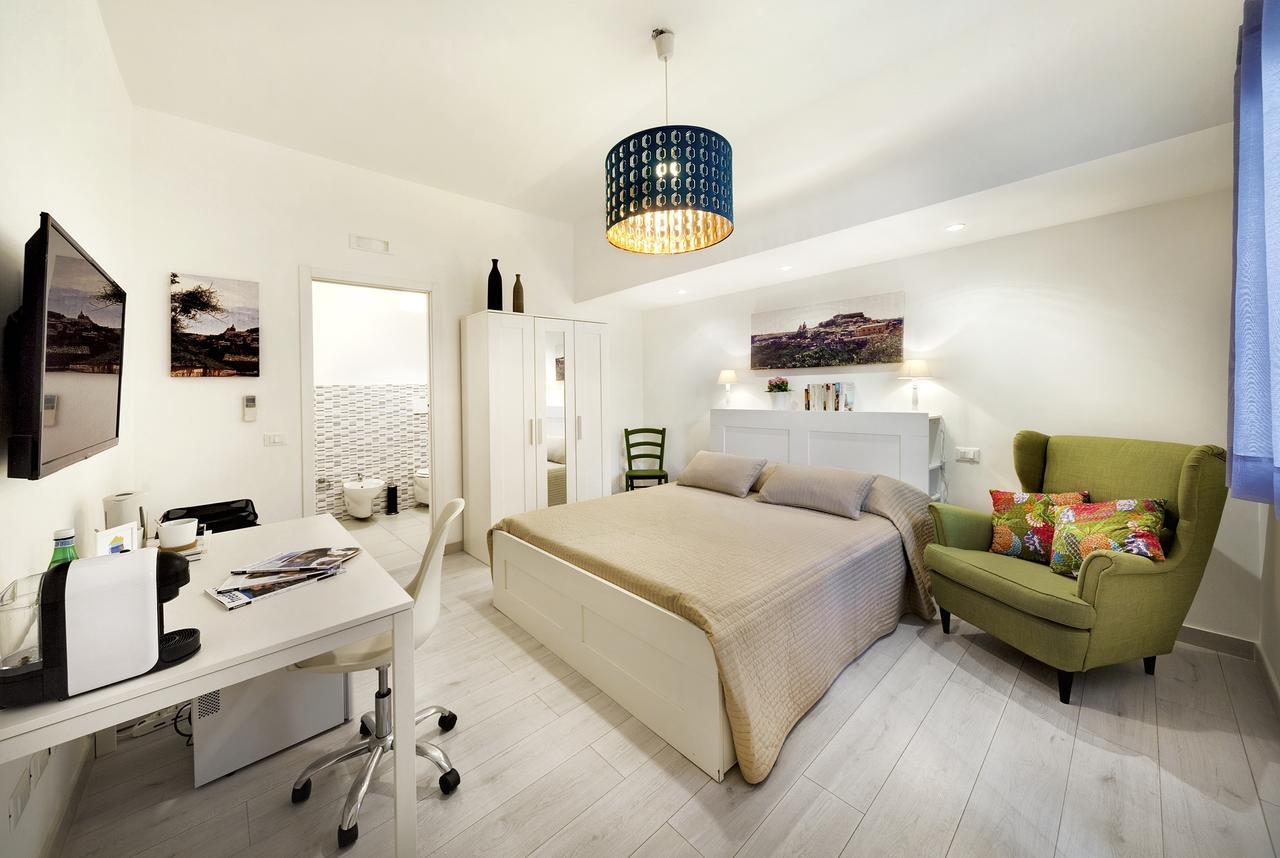 Siciliacasevacanze - Marina Domus Rooms Marina di Ragusa Bagian luar foto