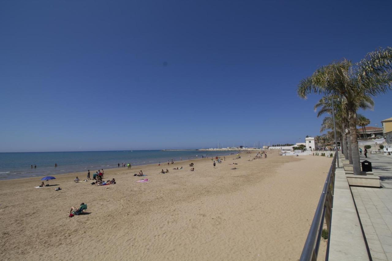 Siciliacasevacanze - Marina Domus Rooms Marina di Ragusa Bagian luar foto